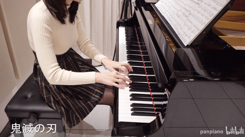 b站的后浪们爱上了弹钢琴和看豪宅