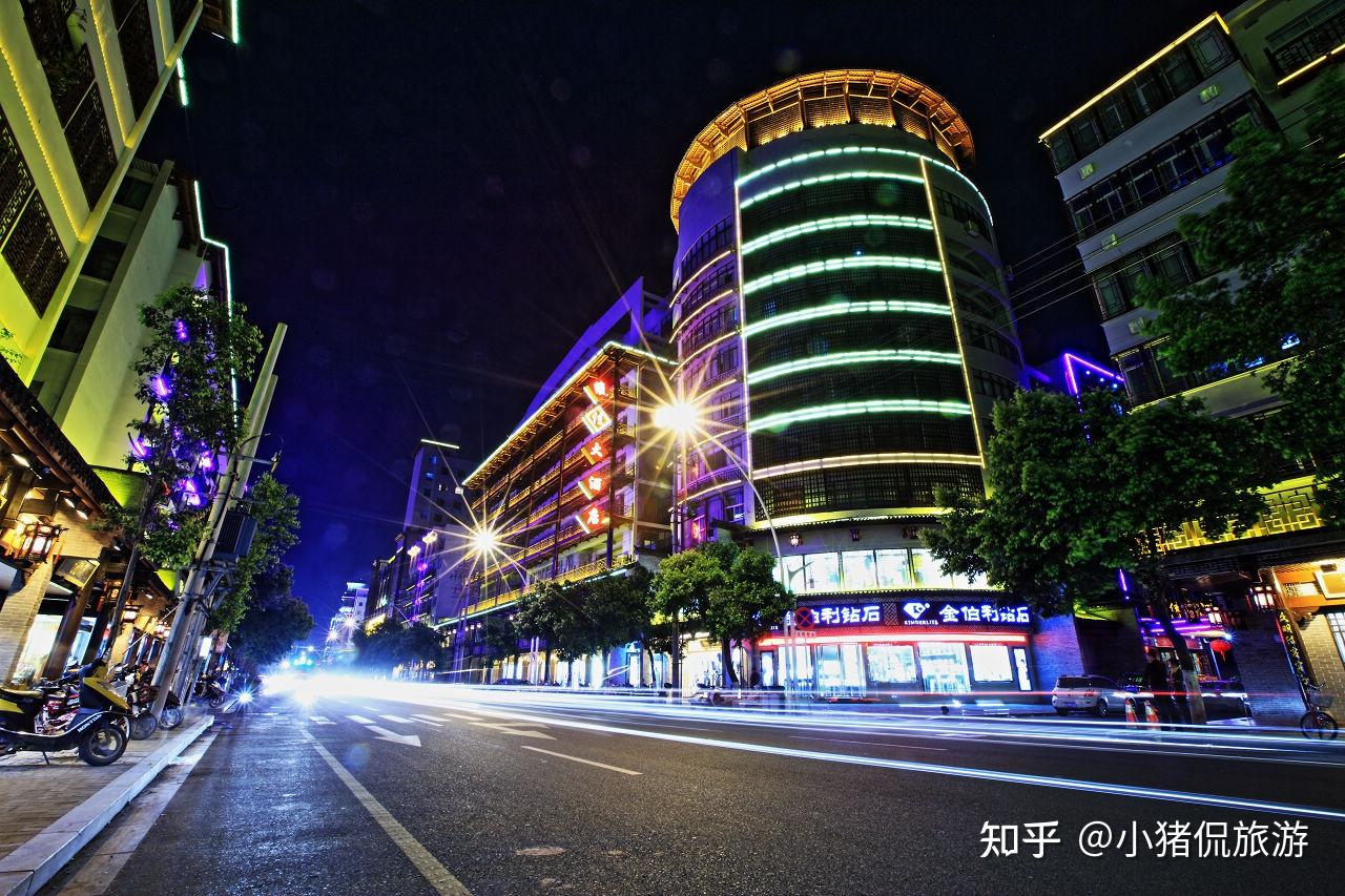 赣州这个千年老街,被誉为赣州"王府井",是夜生活最热闹的地方