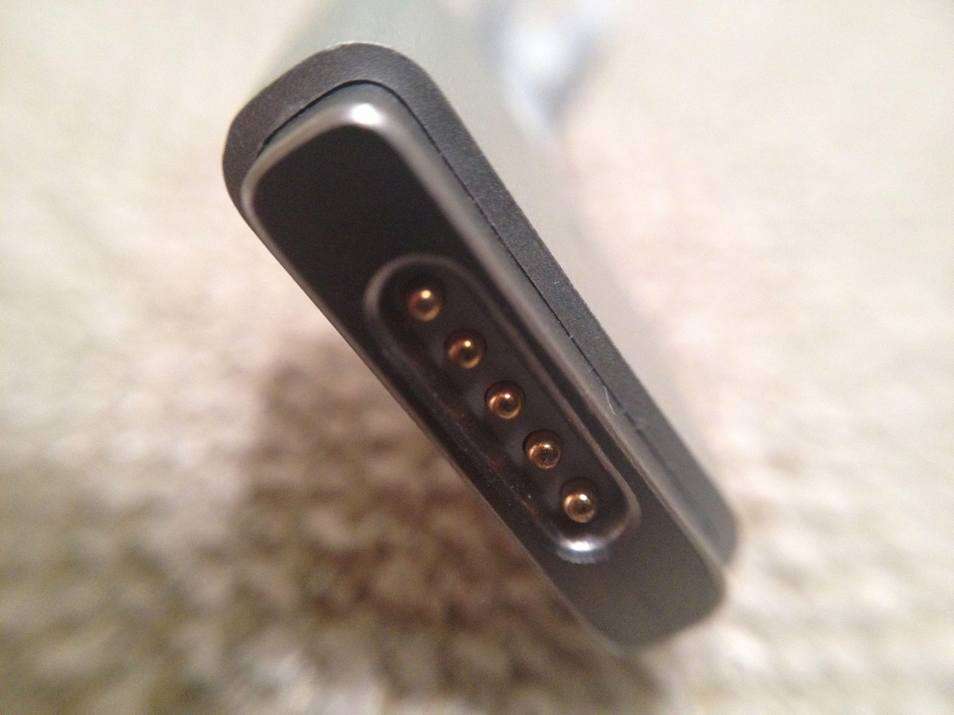 macbook 上的磁吸接口