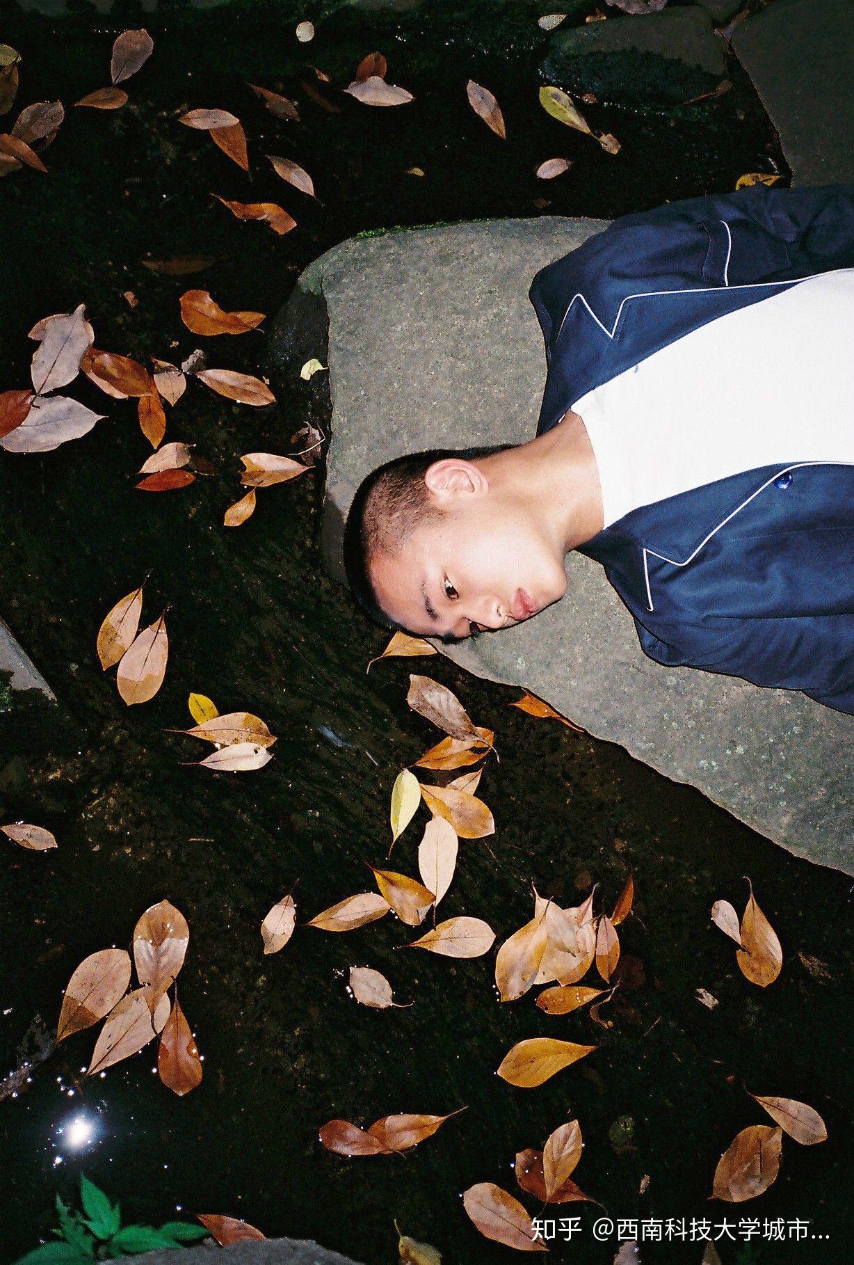 接下来,就和大家分享一下任航的某些摄影和诗篇.