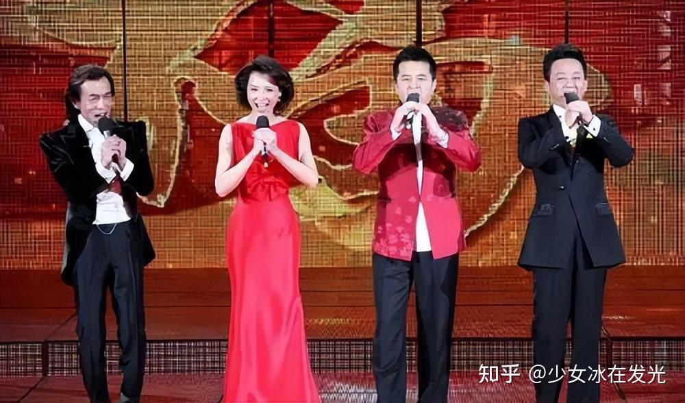 为什么每年央视春晚的最后一首歌都是由李谷一领唱《难忘今宵》? - 知乎