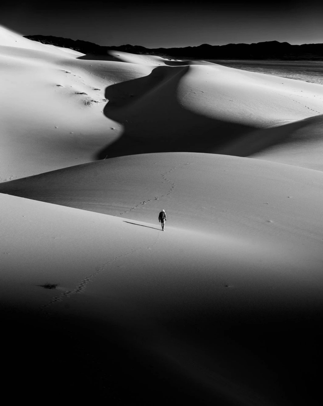 摄影学习_极简主义|摄影师jason m peterson黑白影像 _陈阅摄影课堂