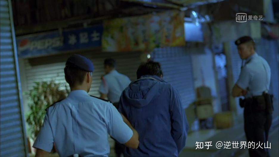 终于我活成了盲辉的样子观机动部队绝望有感