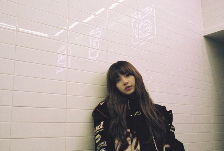 lisa出生于泰国,不仅业务能力杠杠的,就连英语说的也