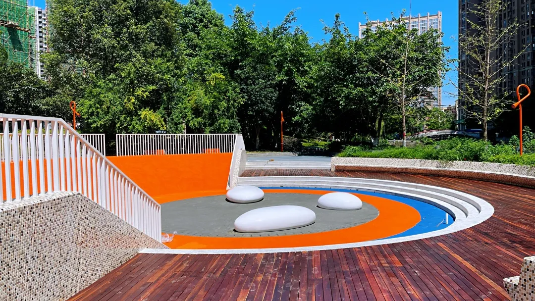 我为群众办实事扩大城市开敞空间提升城市环境品质