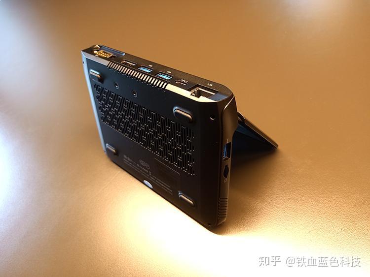 GPD MicroPC 2021 ver. 使用時間約70時間 GPD MicroPC 2021 ver. 使用時間約70時間