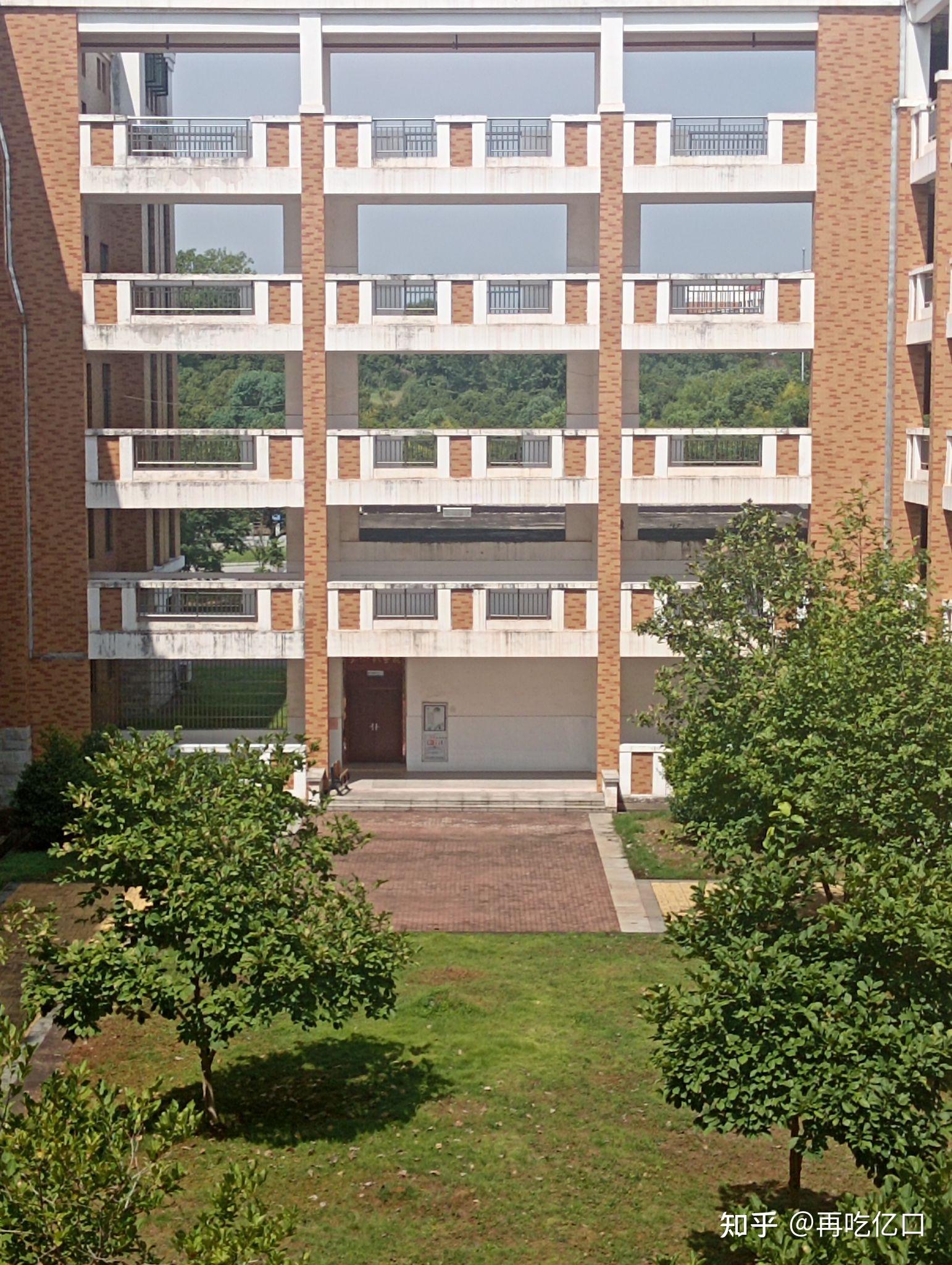 赣州师范高等专科学校教学楼