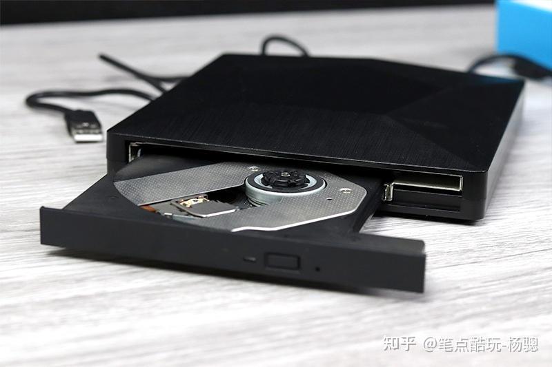 光驱的前生今世:为什么光盘还未消失,大多数电脑早已取消了光驱? - 知乎