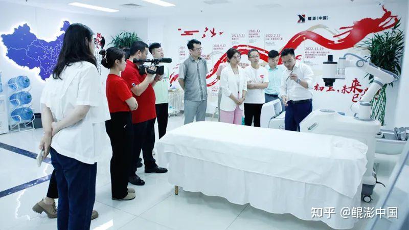 现代智能科技结合中医艾灸理疗,大“灸”哥智能机器人赋能中医理疗 - 知乎