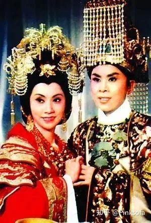 她们的时代已经远去,她们的故事还在流传.....(粤剧传奇任剑辉&白雪仙) - 知乎