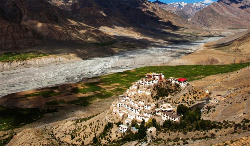 其中包括了阿曼,纳米比亚,苏格兰奥克尼群岛,美国田纳西州的纳什维