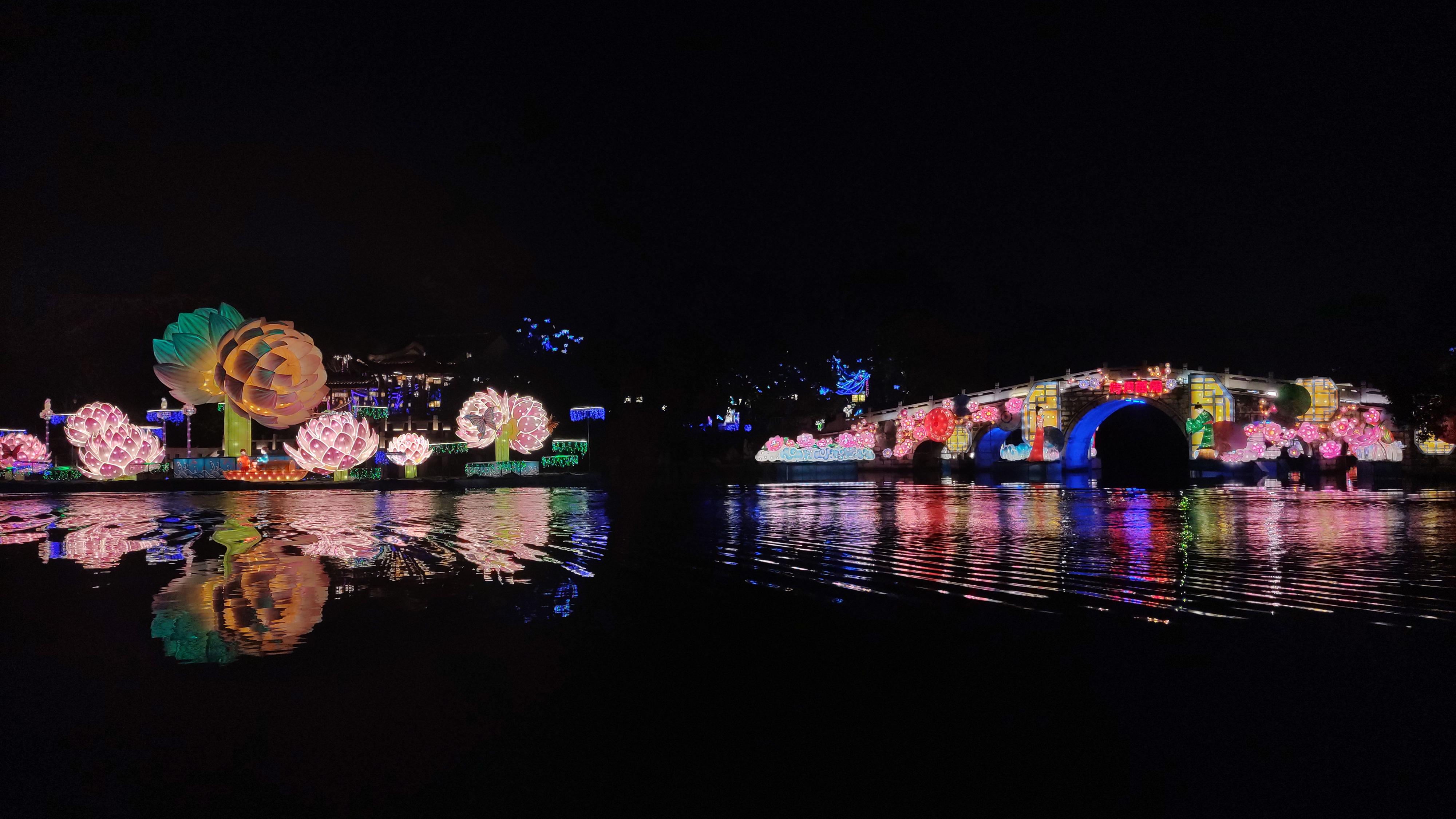 数说秦淮灯会科技与艺术齐飞民俗共ip一色