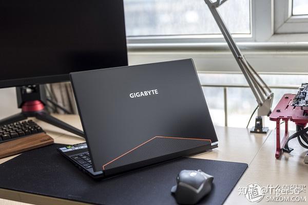 这可能是今年最酷的笔记本电脑之一技嘉赢刃aero15