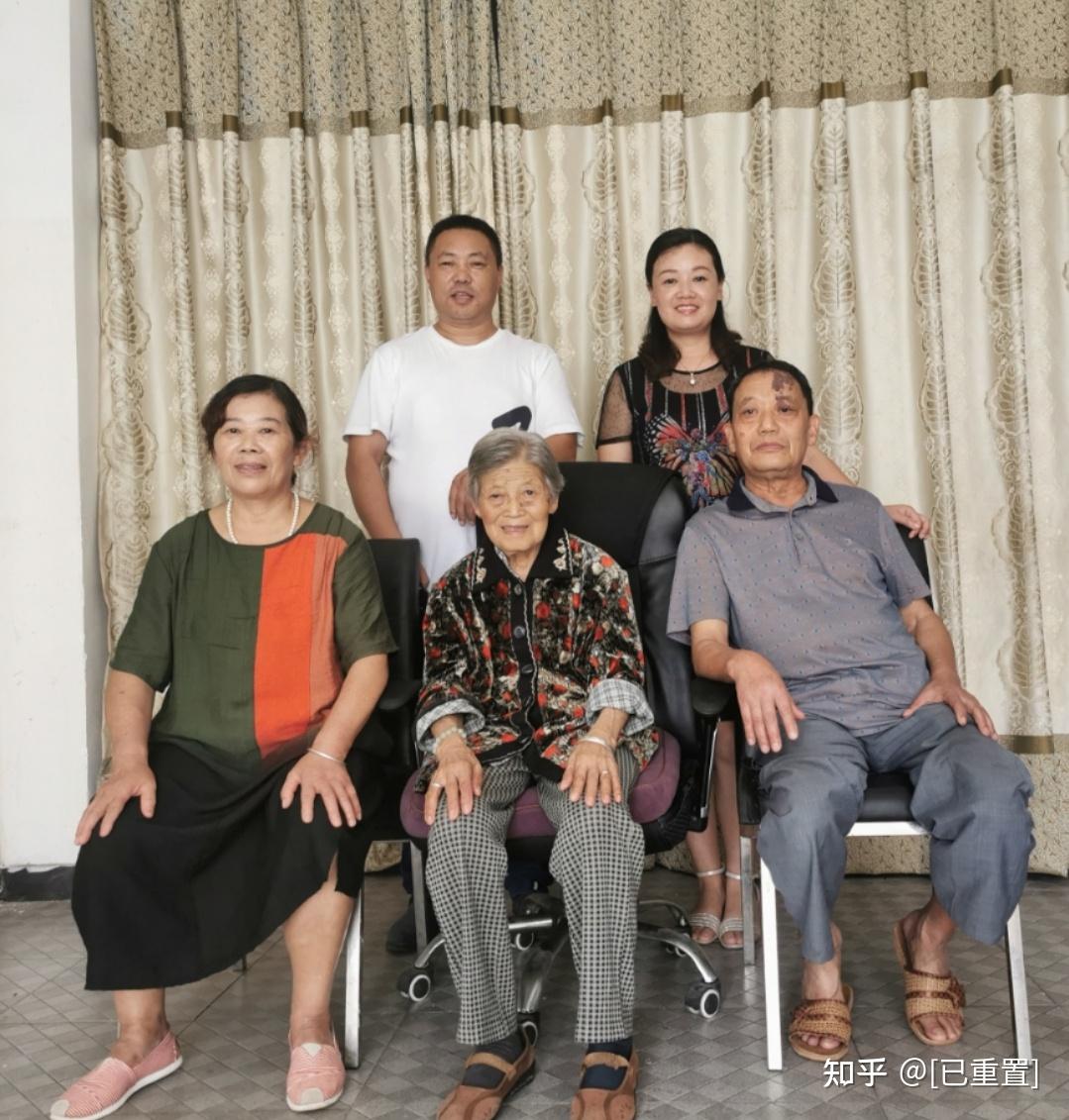 第二届成都市文明家庭揭晓彭州市四个家庭榜上有名