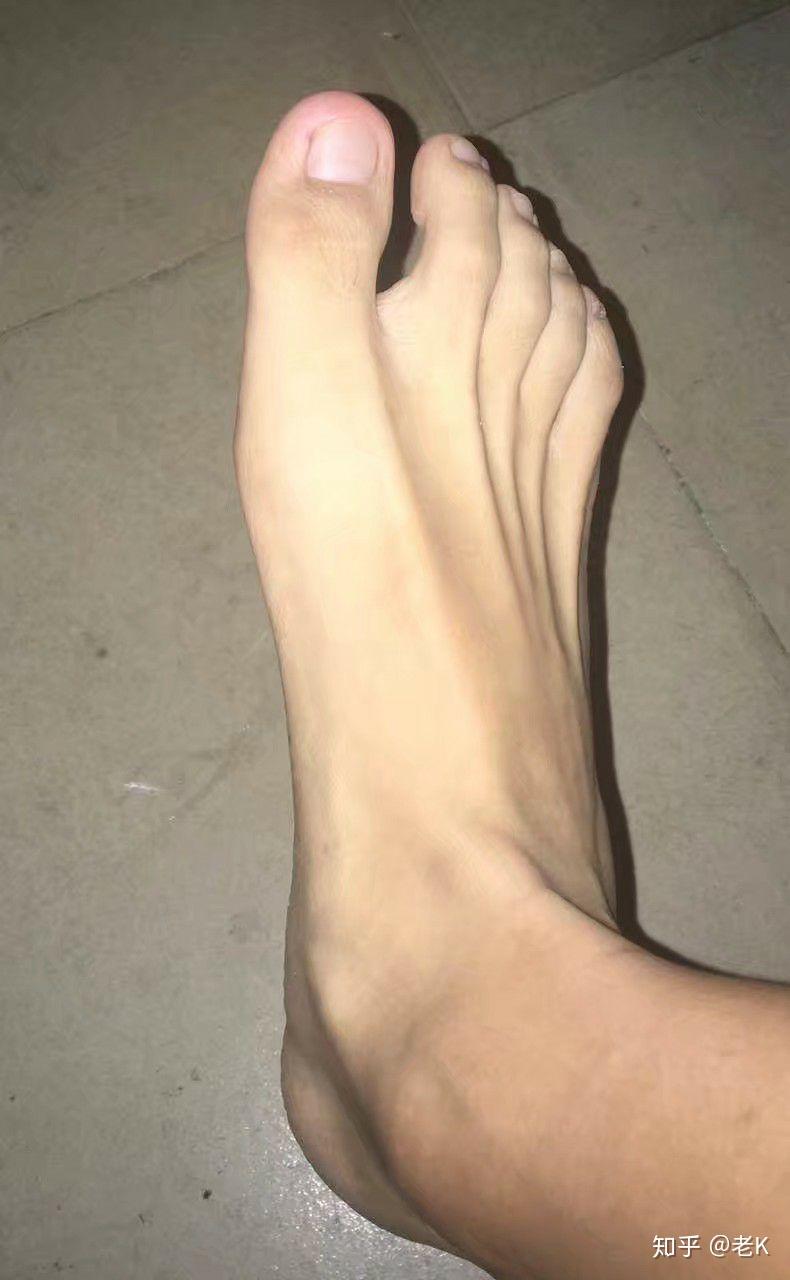男孩子有一双好看的脚是一种什么样的体验