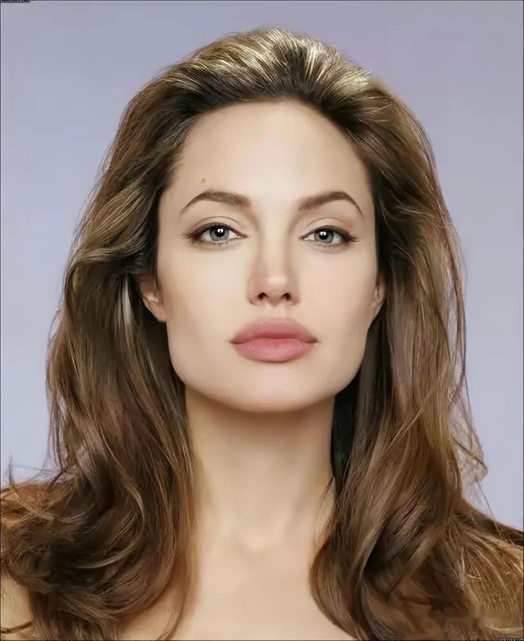 男看鼻女看嘴6位香肠嘴大嘴女星有人被夸风情万种有人被嘲嘴大难看