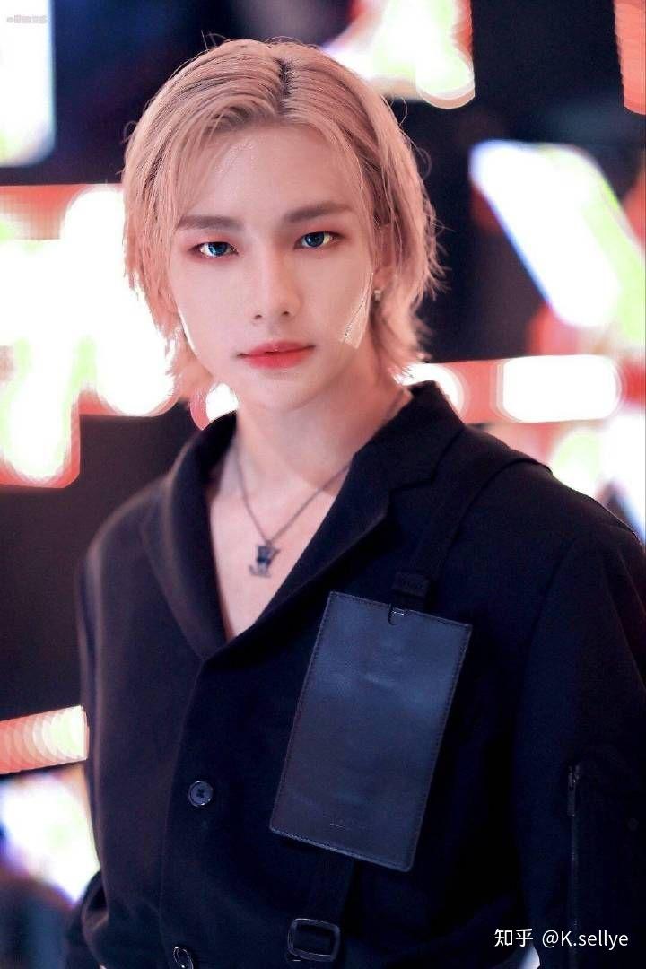 南韩有哪些长发很绝的男爱豆? - 知乎