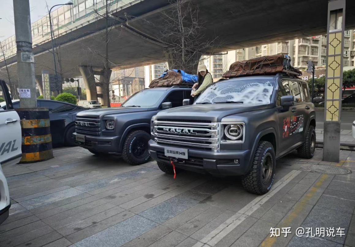 哈弗h9正在迎合主流,毕竟时代变了,老思想总要改一改,外观方盒子内饰