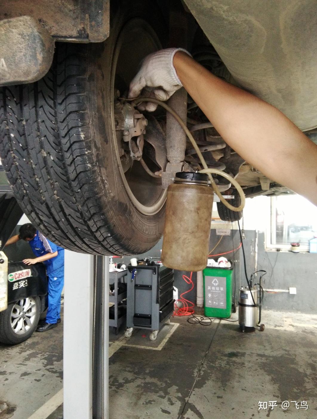 朗行更换刹车油