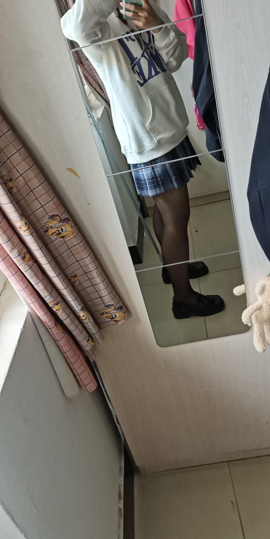 怎么看待胖妹穿jk? - 知乎