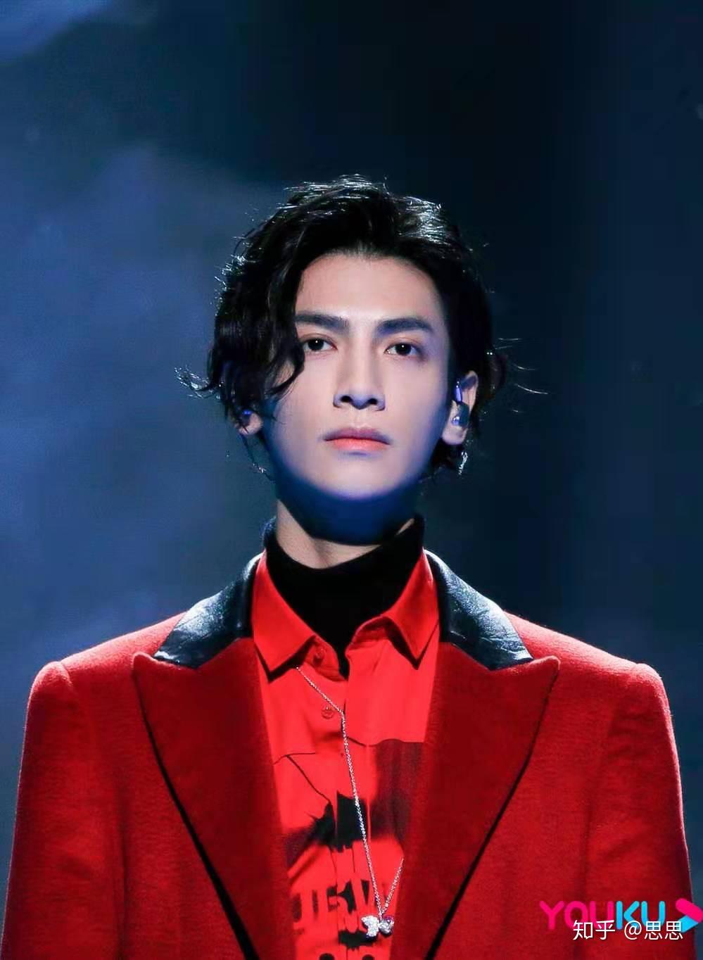 如何评价罗云熙在双11天猫晚会上演唱的《大