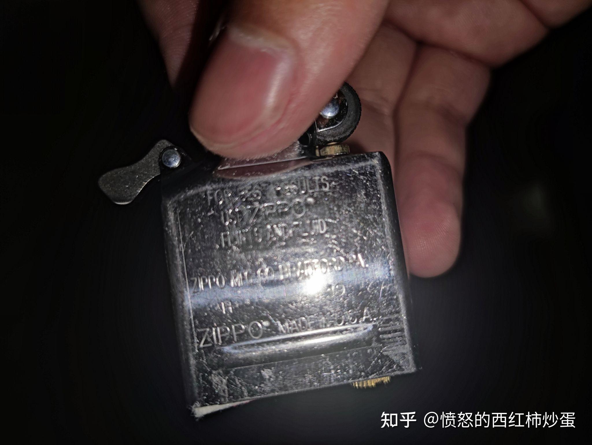 新买的zippo打火机里面怎么看上去像发霉了老哥们是真品吗如图