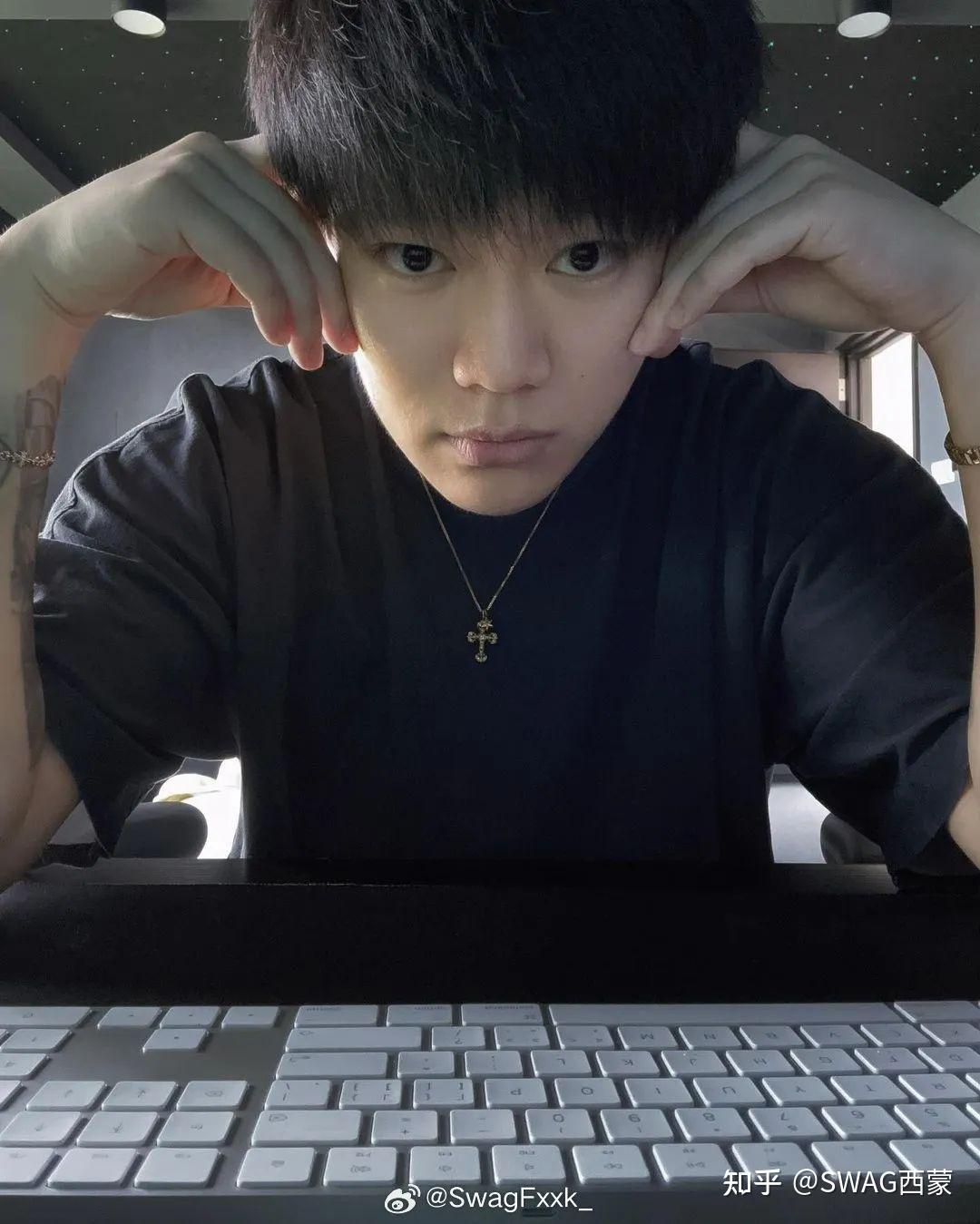 争取在澳门场之前发布,巡演完结后便积极准备下一张较有挑战性的专辑