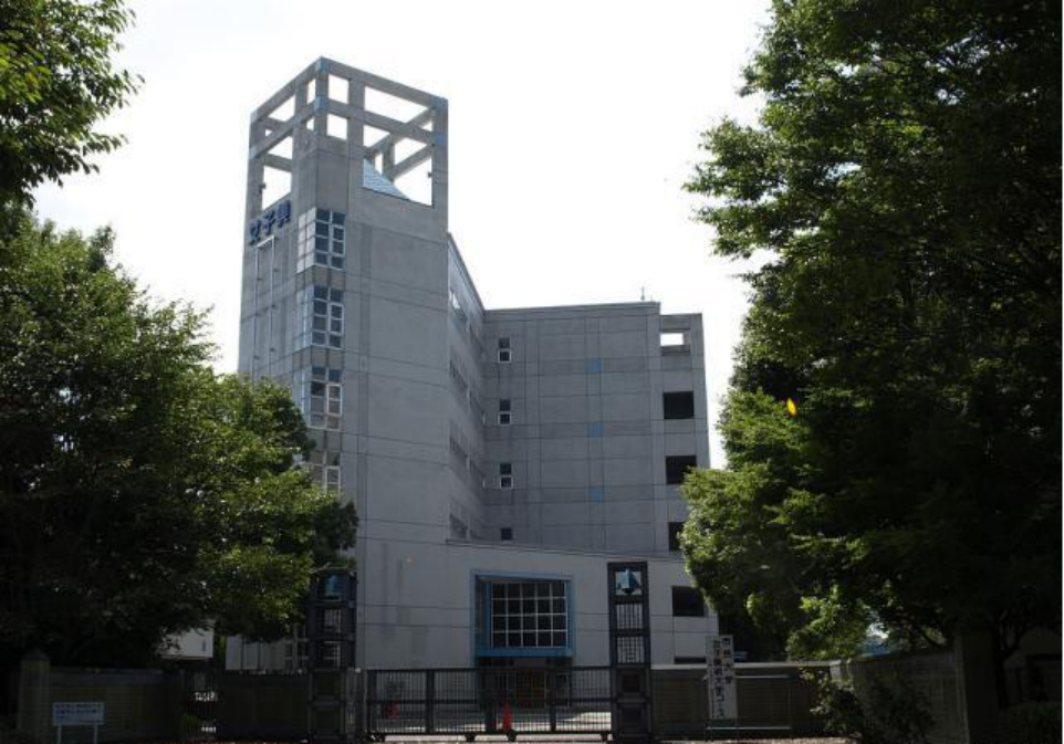 这"五美"由多摩美术大学,女子美术大学,东京造形大学,日本大学艺术学