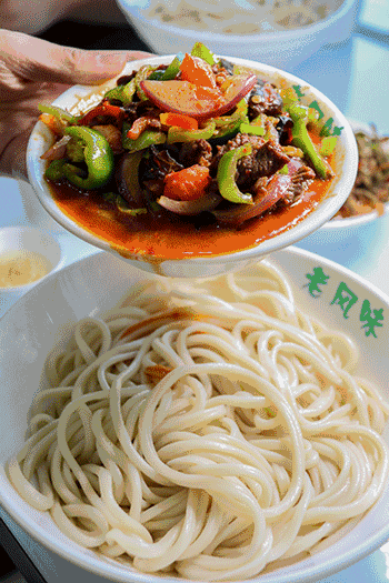 茄辣西,红的红,绿的绿.图/sohu.com