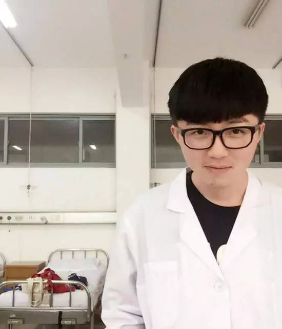 做护士的毛不易朋友都不在身边.