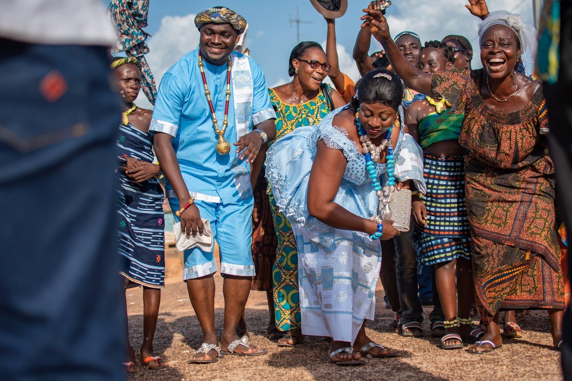 人们在加纳 编辑类图片. 图片 包括有 幸福, 眼睛, 本质, 萘及利亚人, 需要, 闹事, 投反对票, 文化 - 52142825