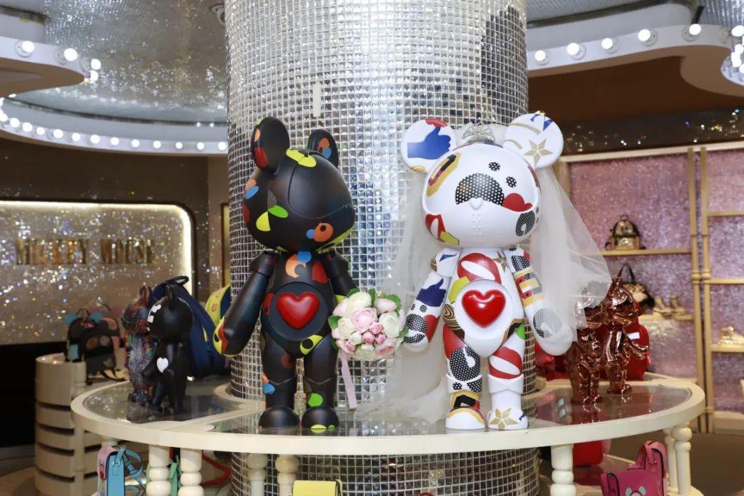 当然不是,现场星际熊首发盲盒任性抽才是真的超级宠