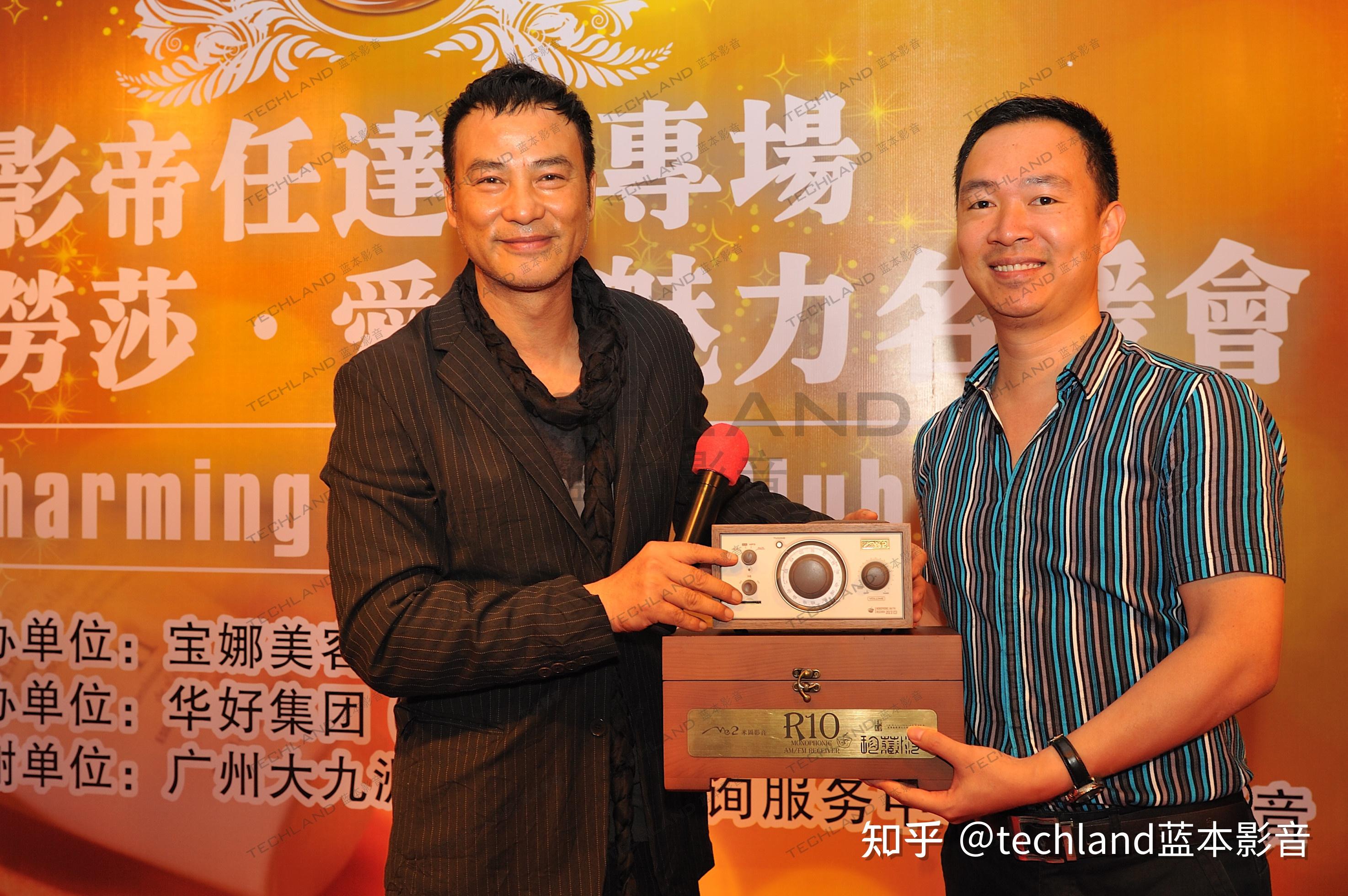 [me2米图]董事长李晓程与多位著名明星合影银鹭集团综合娱乐室喜之郎