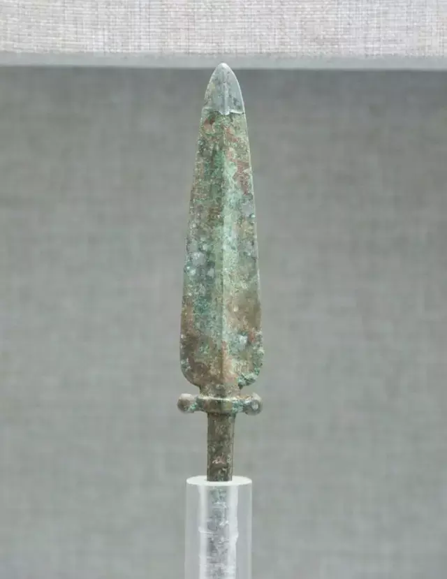 古代高帅富才用得起的兵器：商代青铜矛 - 知乎