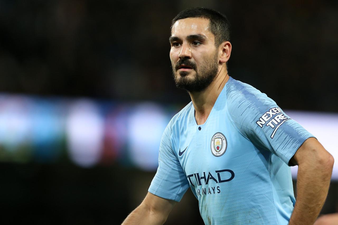 京多安我认为梅西比c罗稍强希望将来能和他俩同队效力