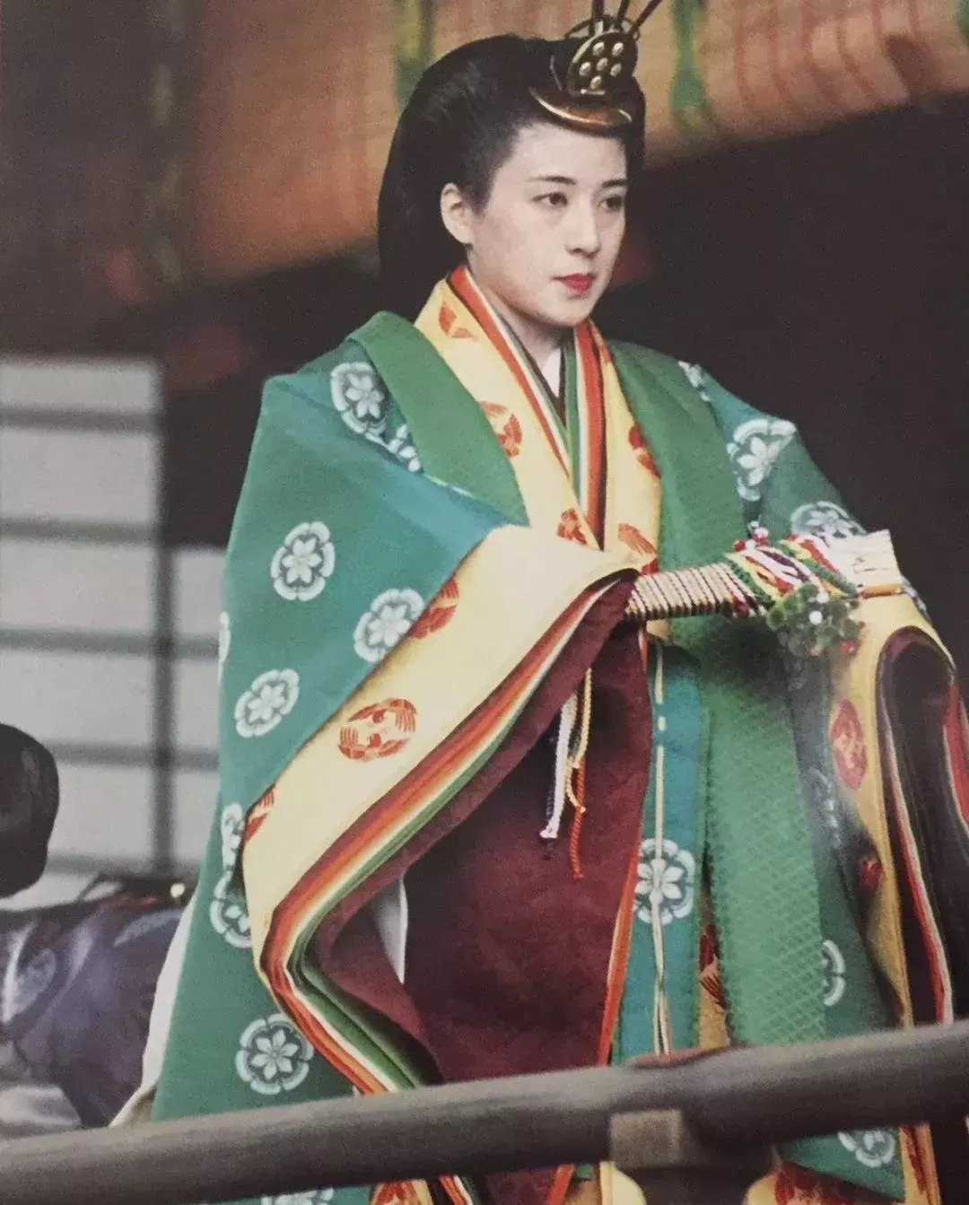 日本新皇后雅子有什么传奇经历吗？怎么评价她？ - 知乎