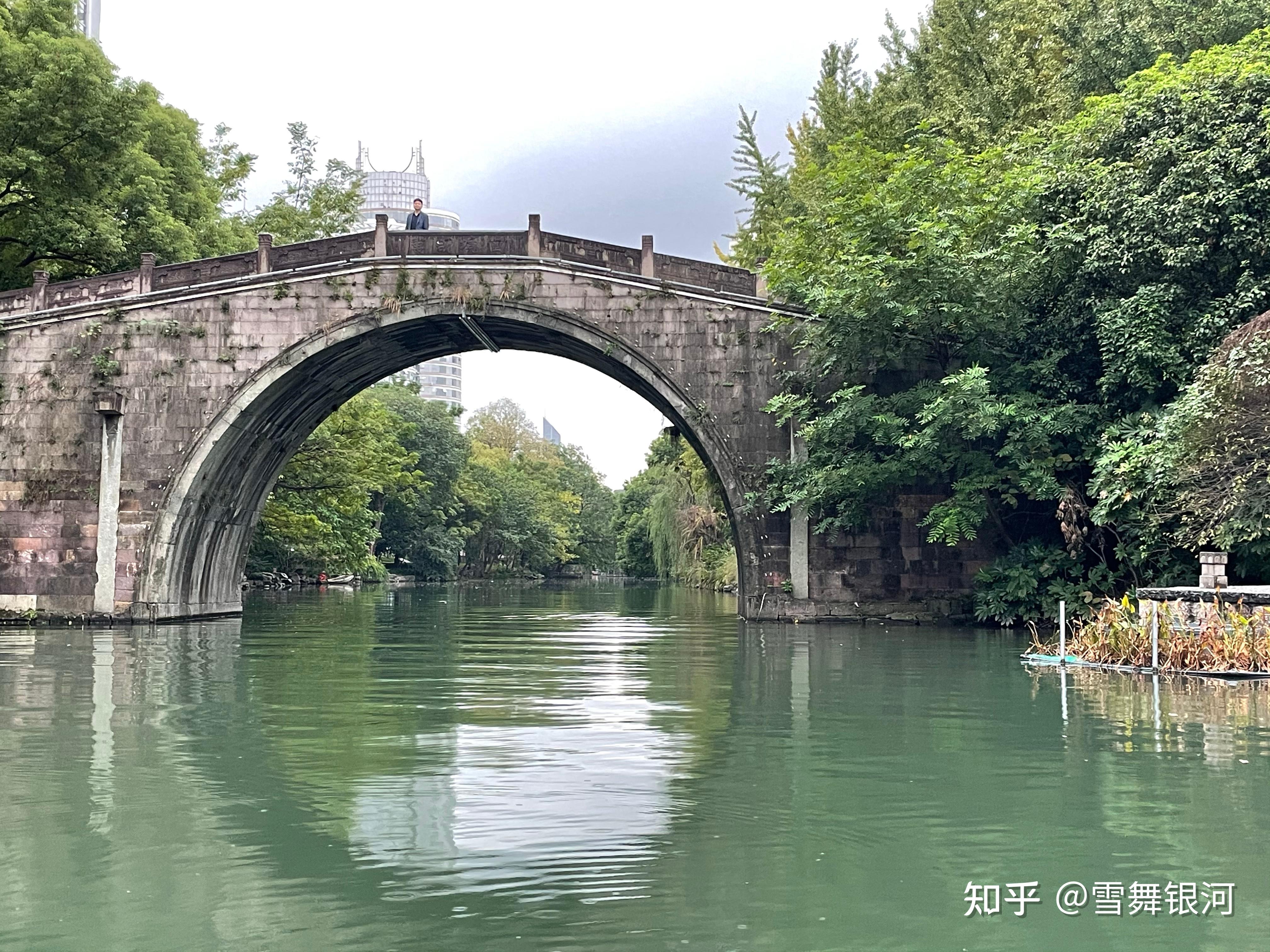 杭州水上巴士2号线带你看遍全杭州最美自然风貌，不如带孩子走起！_武林门