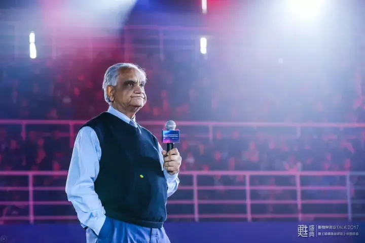 拉姆查兰当今已是生态圈与生态圈之间竞争的时代