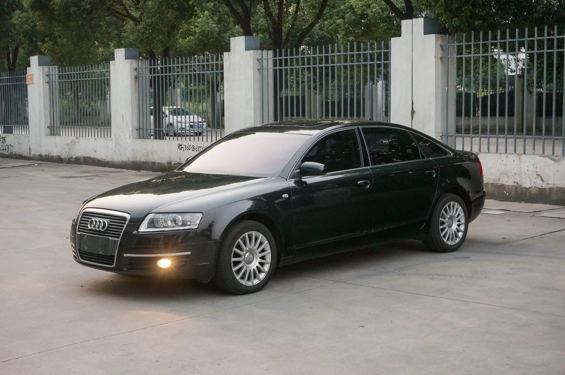 奥迪v8大自吸十万块即可拥有