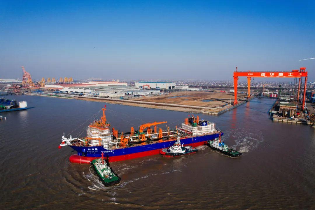 全球最大、国内首艘双燃料动力系统耙吸式挖泥船“新海鲟”号顺利下水 - 知乎