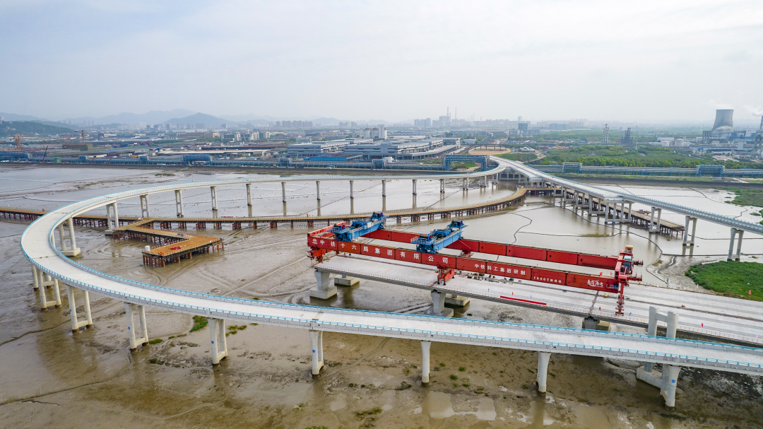 架桥机——"越海号"架桥机在杭甬高速复线宁波段一期工程s2合同段2