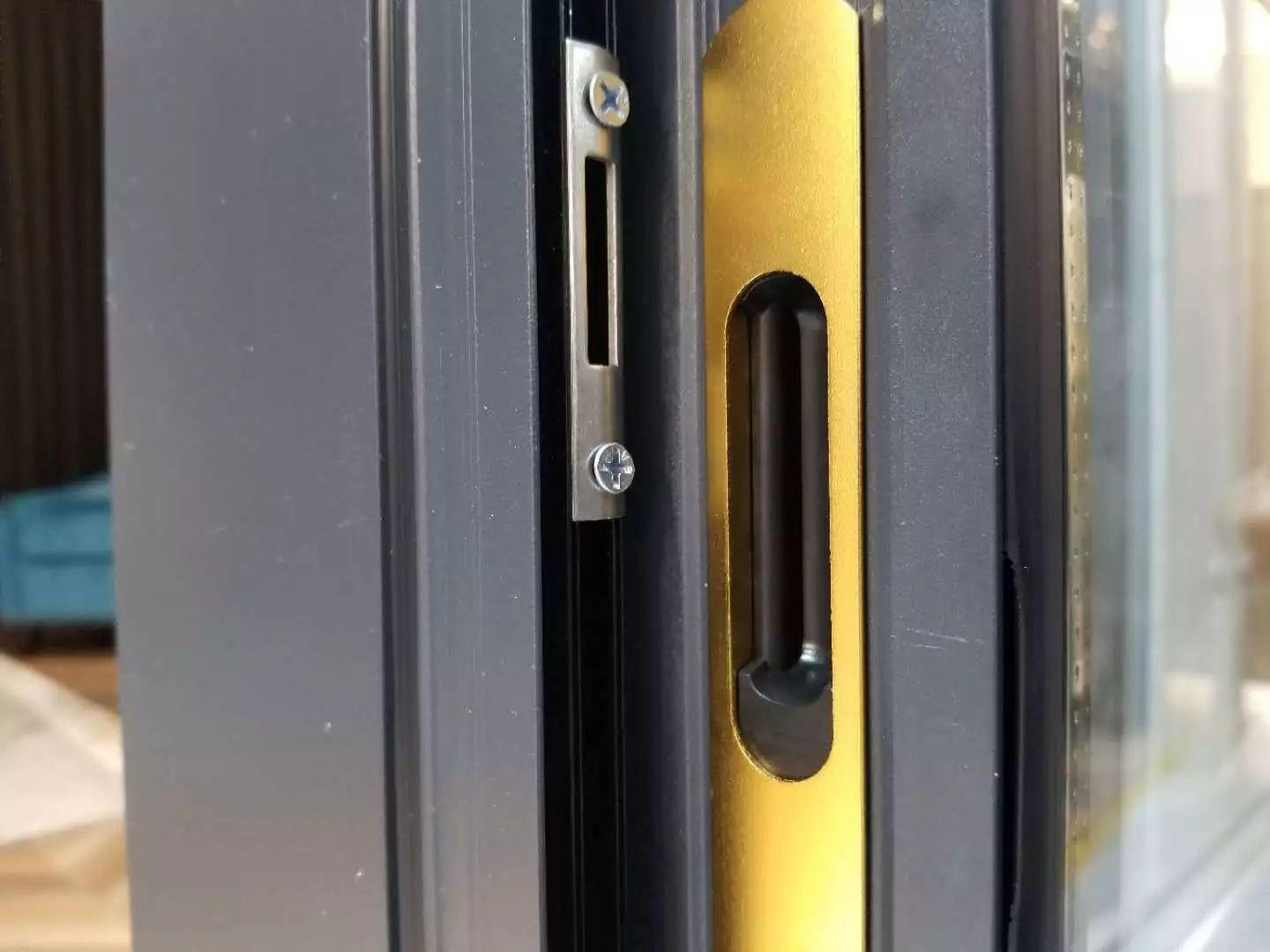 外平开窗户的防脱落坠落装置有哪些