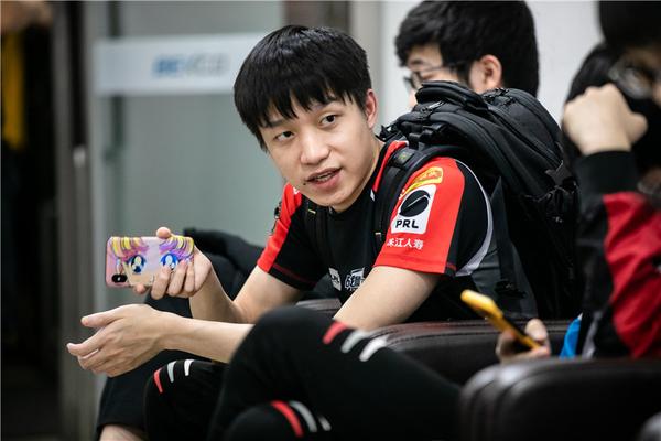 S8长毛专栏:小组赛第二日——世界赛的美妙,持续一整月的G点