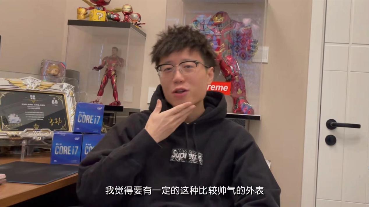 如何成为lol解说米勒彰显西北男人高光要帅气的外表