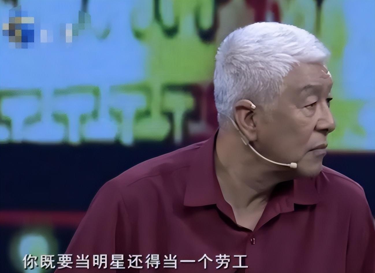"中国第一村长",这是张洪杰的外号,因为张洪杰时常在乡村电视剧中饰演