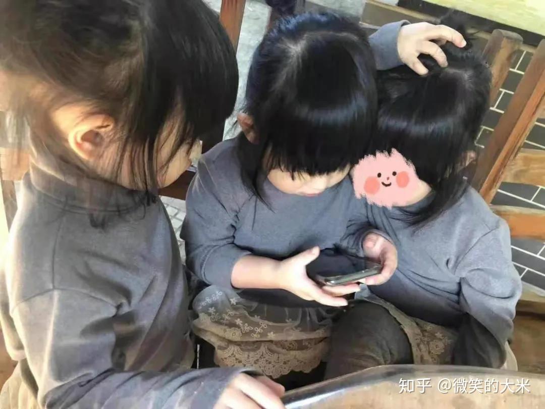 邹小兵与同卵三胞胎自闭症女孩60分钟互动得出的结论与干预建议是