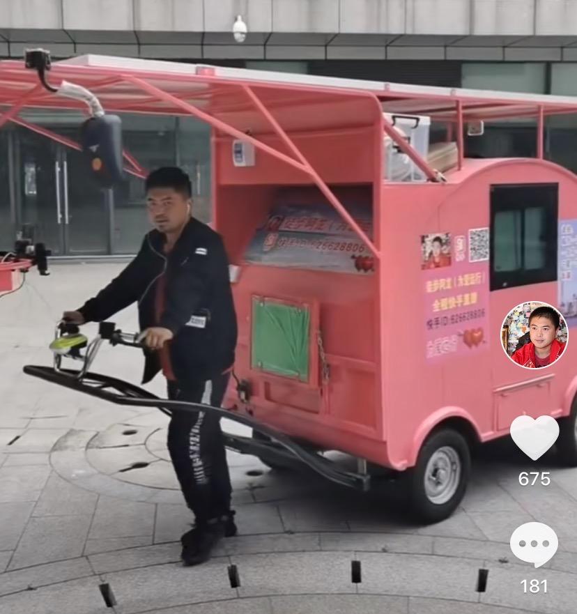 徒步阿龙丽丽的房车到底怎么电动