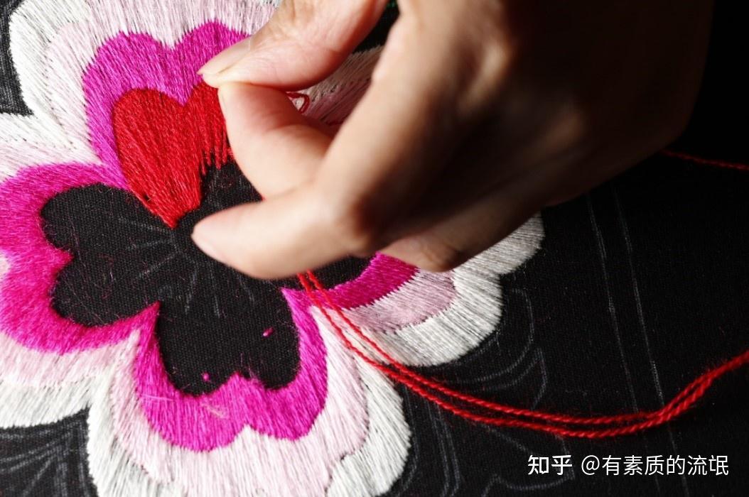 索菲亚X稀捍行动|保护千年羌族文化 一起绣出美好生活 - 知乎