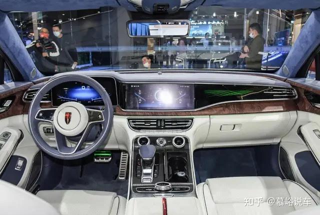 0t机械增压v6发动机,最大功率为283马力,峰值扭矩400牛,这算不上