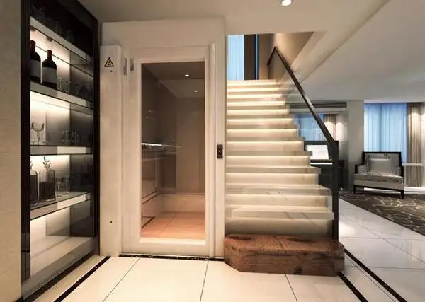 别墅楼梯和电梯组合图片